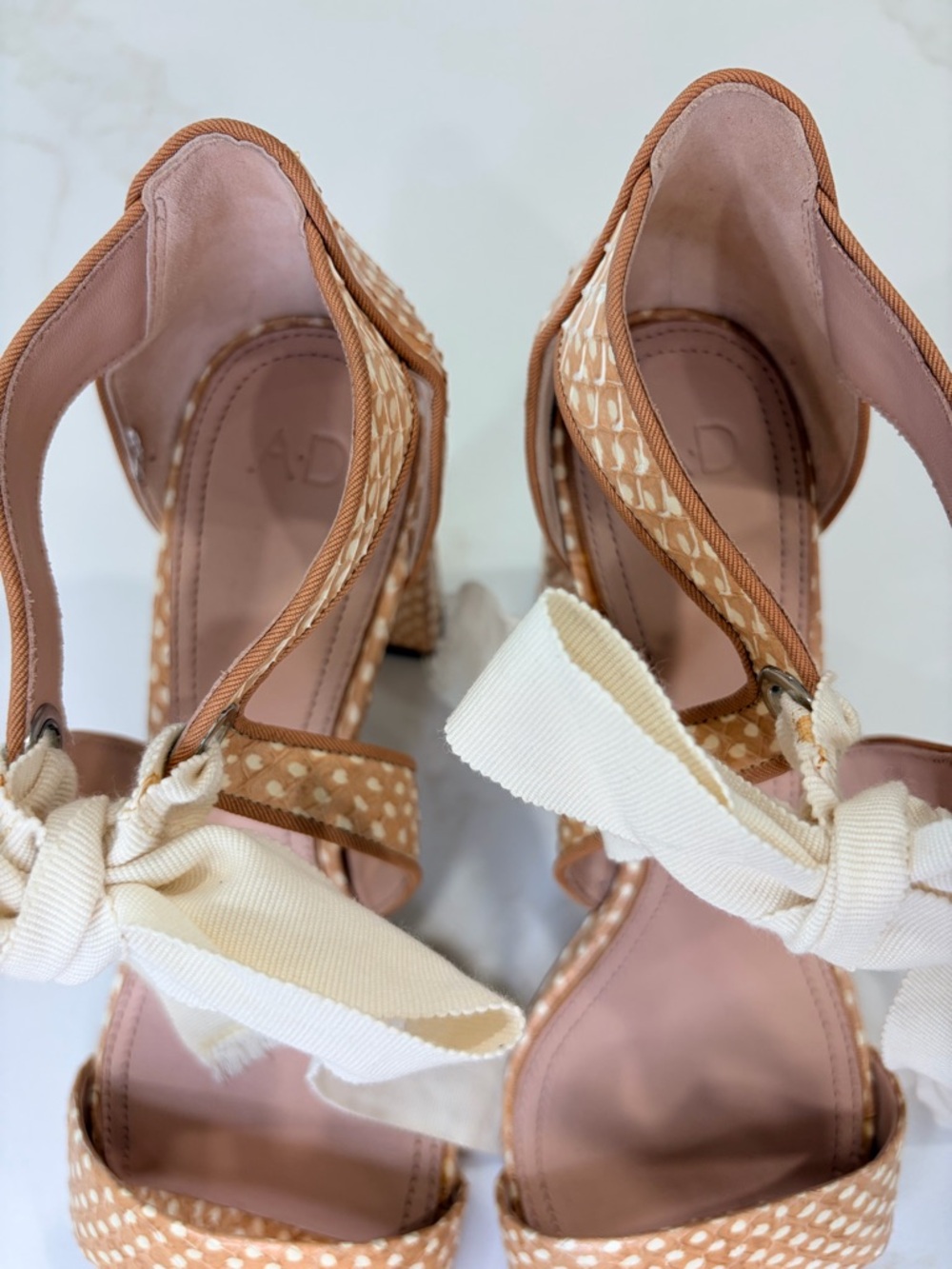 A D And Daughters beige snakeskin thick heels with bow tie - Picture 5 of 6